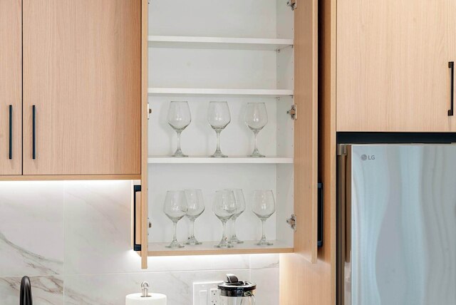 ブランド ニュー ビルディング イン ザ メディカル ディストリクト