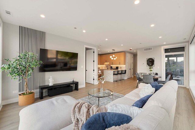 ニュー ビルド イン ピルゼン スペーシャス 2 ベッド 2 バス ユニット