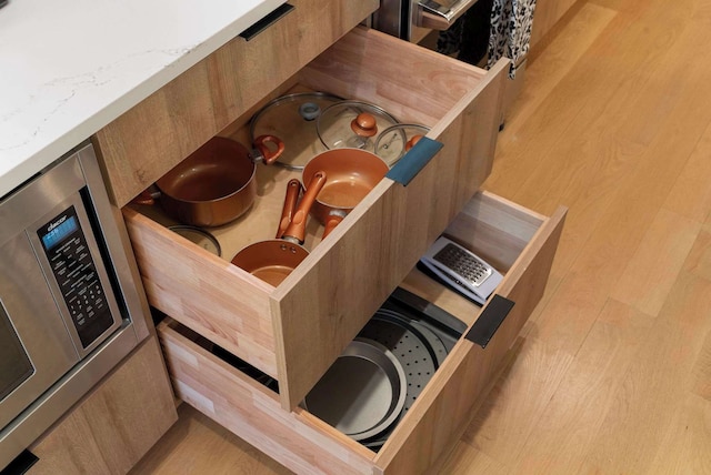 ニュー 3ベッド 2バス コンドミニアム ウィズ パーキング by ユナイテッド センター