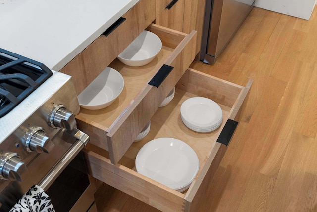 ニュー 3ベッド 2バス コンドミニアム ウィズ パーキング by ユナイテッド センター