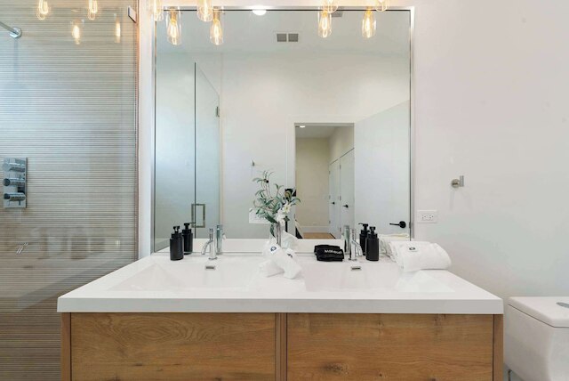 ニュー 3ベッド 2バス コンドミニアム ウィズ パーキング by ユナイテッド センター