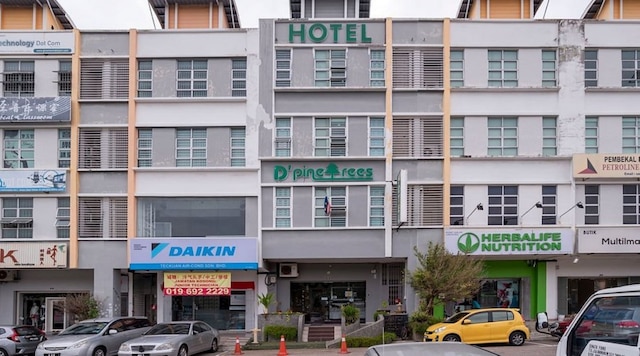 ディ パイン ツリーズ