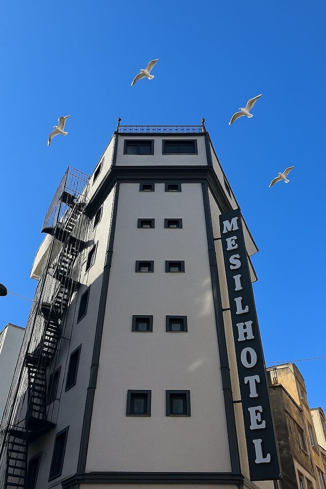 mesil hotel