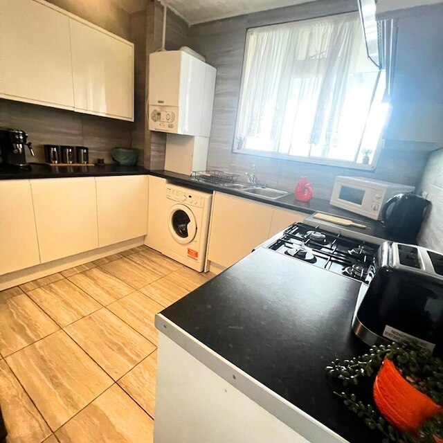 セントラル ロンドン モダン アパートメント ウィズ 3 ベッドルームズ