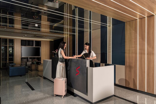 レスト ホテル & アパートメント リバーサイド ダナン