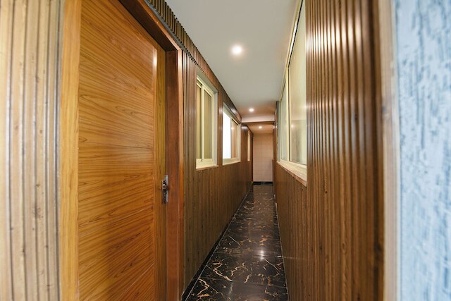 ファブホテル ハリ ナガル アシュラム