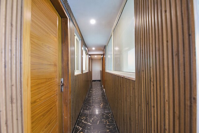 ファブホテル ハリ ナガル アシュラム