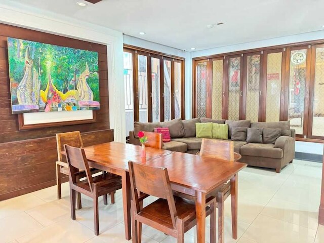 ダンセンター ブパモントラ チェンマイ