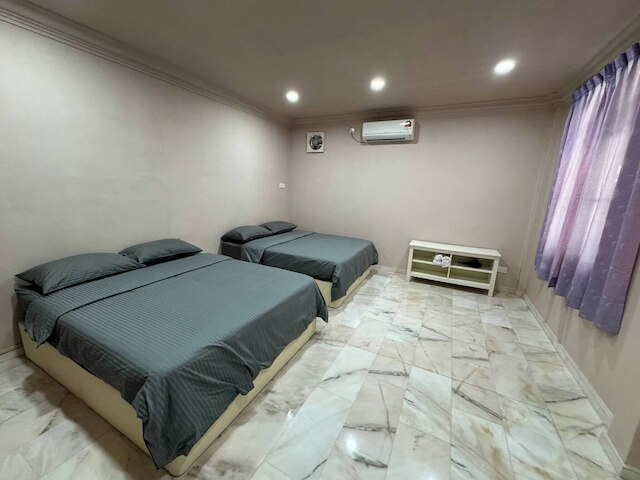 コージー ジョホールバル ホーム ウィズ ファミリールーム アンド アンブロック バルコニー ビュー