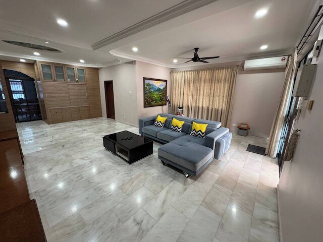 コージー ジョホールバル ホーム ウィズ ファミリールーム アンド アンブロック バルコニー ビュー