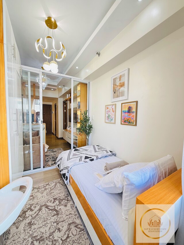 S&R ステイケーション ウォーク トゥ SM ビクタン