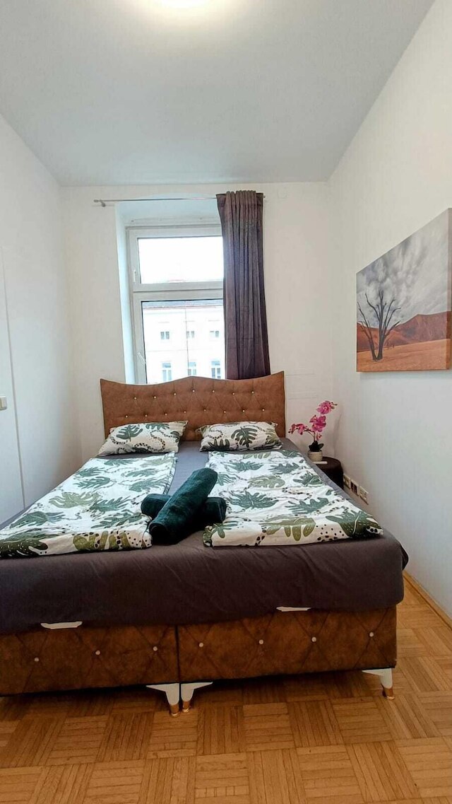 コムフィー 4 ベッドルーム アパートメント イデアル フォー グループ ファミリーズ