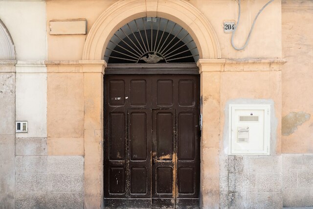 ニコラウス 204 - ブラウン ルーム by ワンダフル イタリー