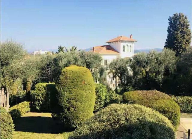 ニース ウエスト エ セ プティット メルヴェイユ