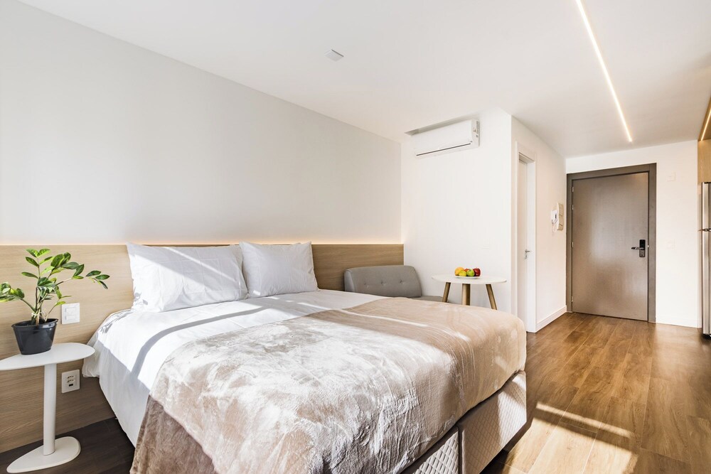 カルロス ゴメス スクエア by マイ ウェイ