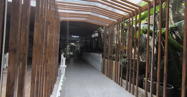 トゥルー ブルー ブンガ ブンガ ホテル パサール バル