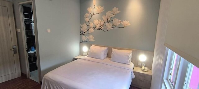 トゥルー ブルー ブンガ ブンガ ホテル パサール バル