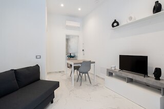 ザ アーバン ネスト ホワイト アンド グレー バイ ワンダフル イタリー