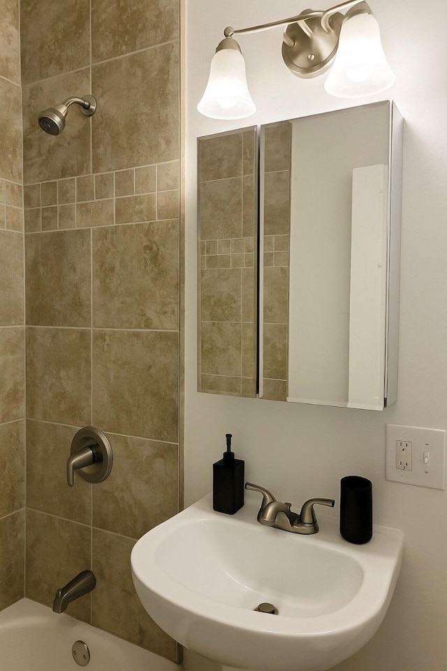 2ベッドルーム リビング - ハルステッド レップ