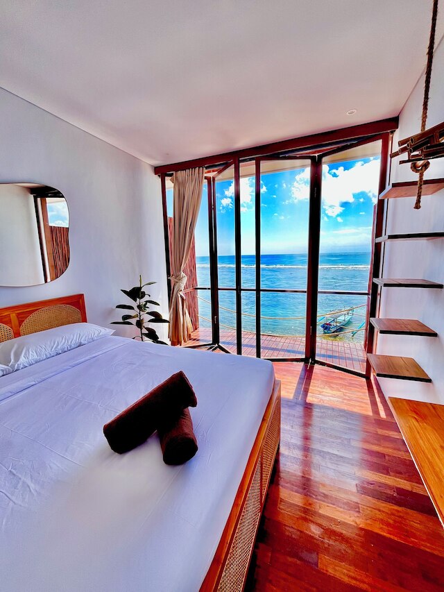 ザ オーム アット トーマス ビーチ