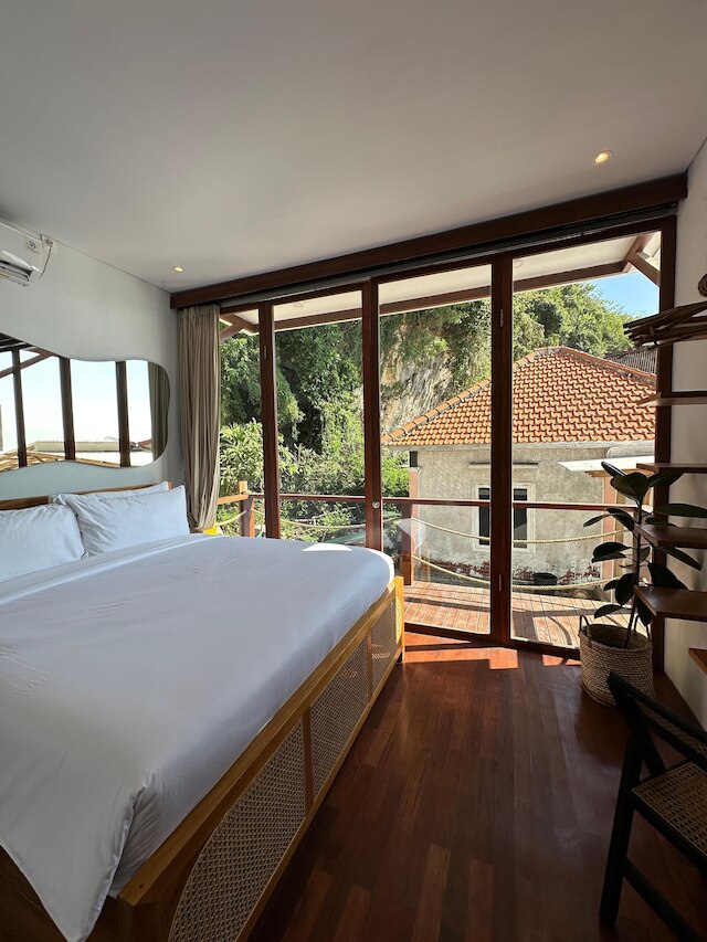 ザ オーム アット トーマス ビーチ