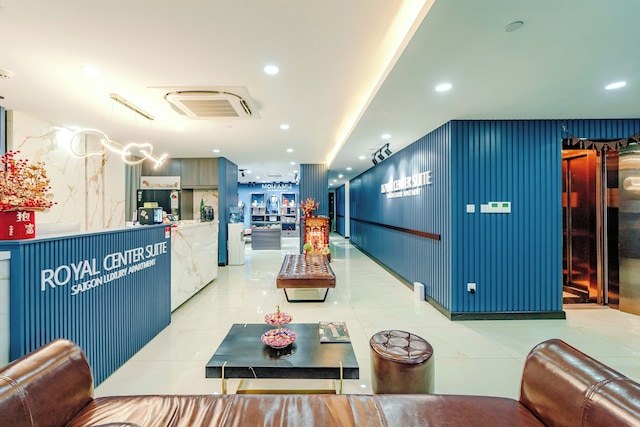 セレニティ スカイ ヴィラズ - ラグジュアリー アパートメント