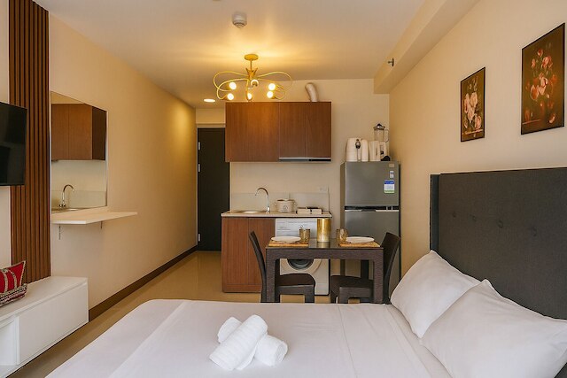 パノラミック プール ビューズ イン ラグジュリアス ラプラプ シティ コンド