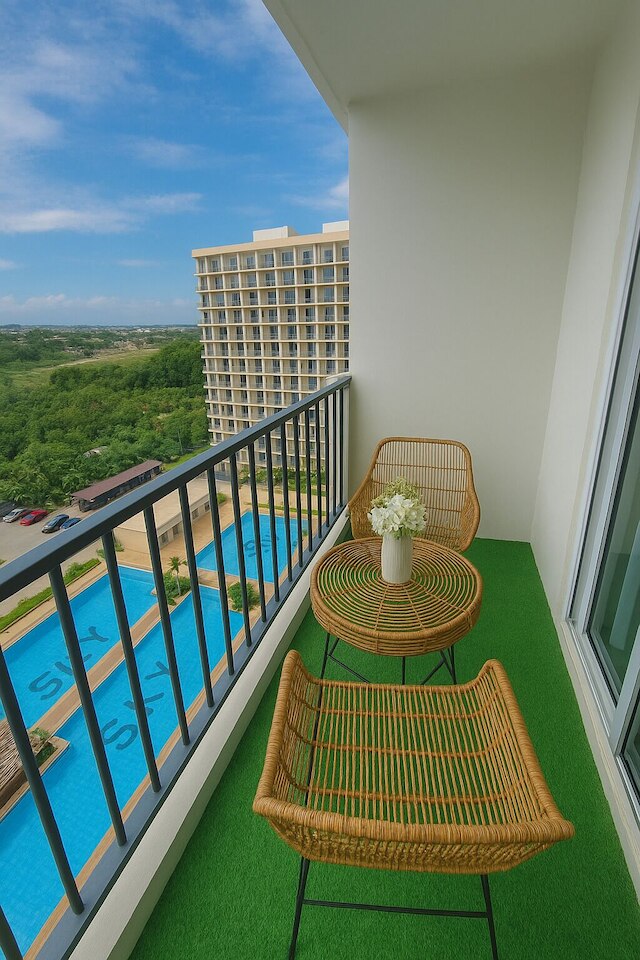 パノラミック プール ビューズ イン ラグジュリアス ラプラプ シティ コンド