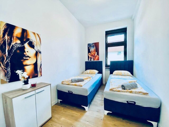 イデアル 3BR フォー 6 15 ミン トゥ スタマーズドルフ