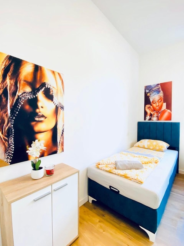 イデアル 3BR フォー 6 15 ミン トゥ スタマーズドルフ