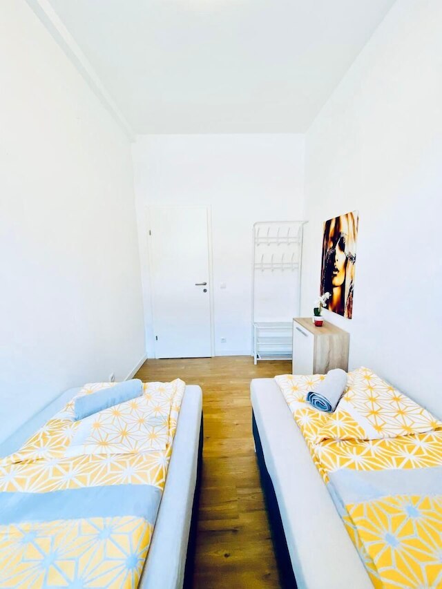 イデアル 3BR フォー 6 15 ミン トゥ スタマーズドルフ