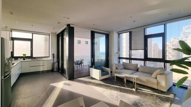 ハヤルコン ロイヤル イン テルアビブ ヤフォ