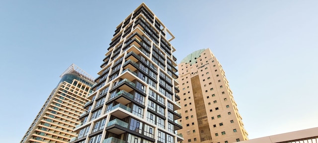 ハヤルコン ブロンズ イン テルアビブ ヤフォ