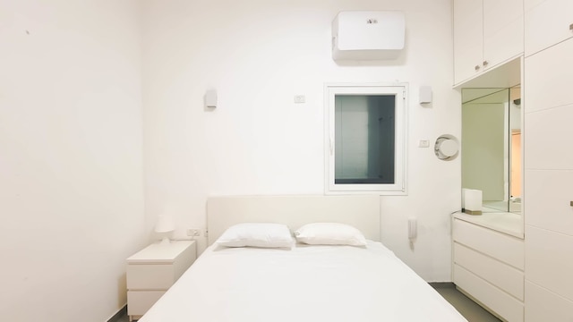 ハヤルコン ブロンズ イン テルアビブ ヤフォ