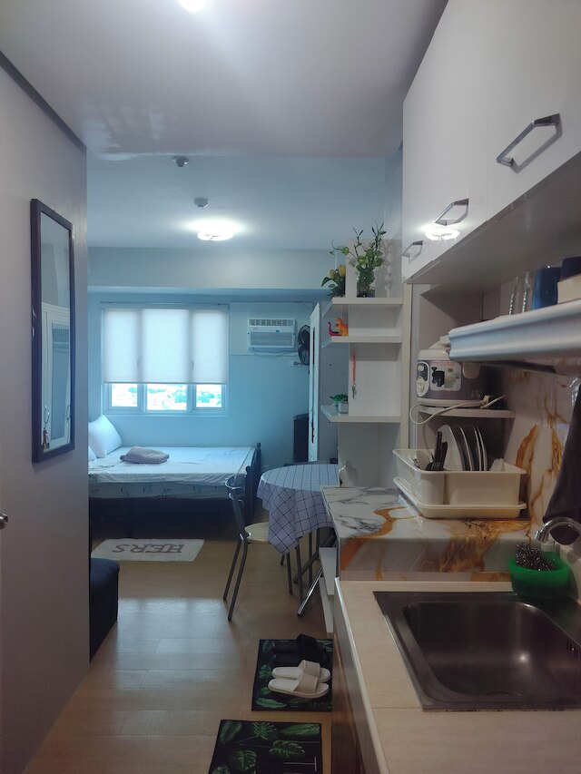 コージー シティ ゲッタウェイ イン ケソンシティ - エンタイア コンド フォー レント