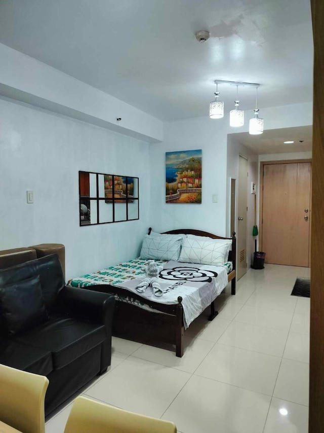 ラグジュアリー コンド イン ケソンシティ ウィズ プライベートプール アンド シティビュー