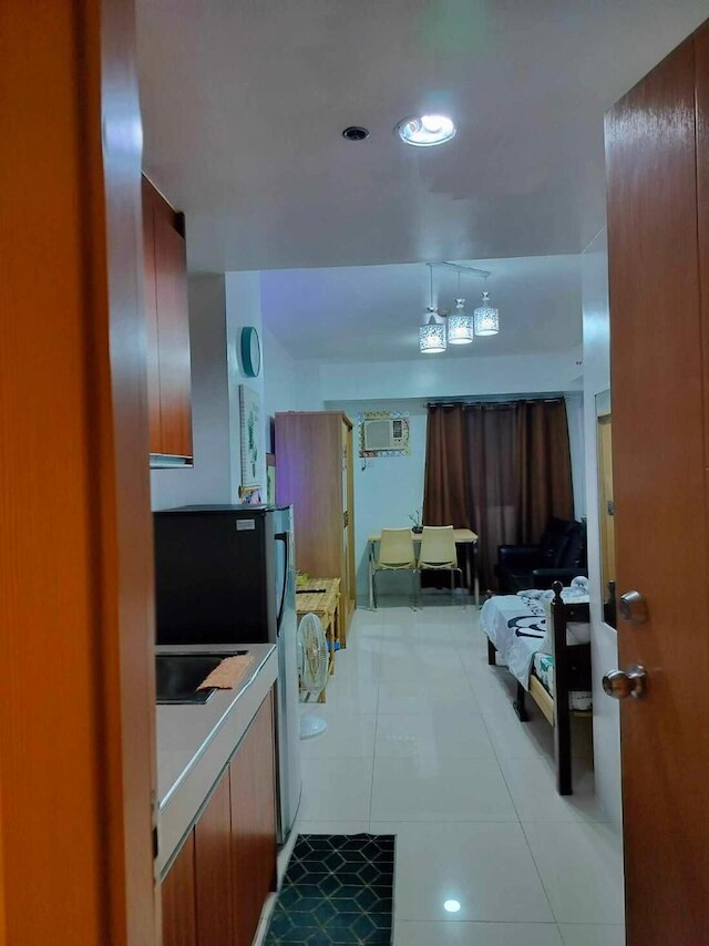 ラグジュアリー コンド イン ケソンシティ ウィズ プライベートプール アンド シティビュー