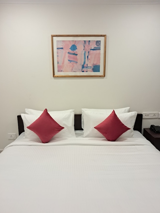 アンバー ホテル ヌンガンバッカム