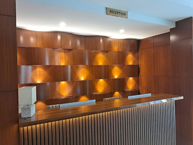 アンバー ホテル ヌンガンバッカム