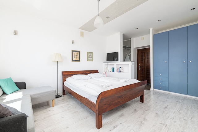 レントプラネット - プジ ハリ ミロフスキー