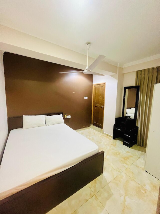 ニューヨーク ゲストハウス アンド レストラン コロンボ 06