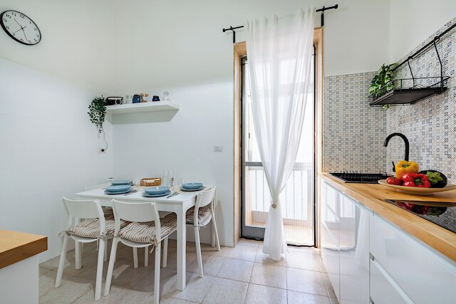 エヴァ アパートメント バーリ