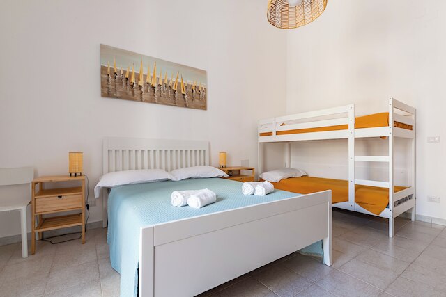 エヴァ アパートメント バーリ