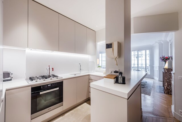 フォー サン ジェルマン - エレガント スペーシャス 3 ベッドルーム アパートメント イン ザ ハート オブ サン ジェルマン