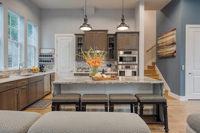 タウン レイク タウンハウス ホット タブ, ゲーム ルーム & スカイライン ビューズ