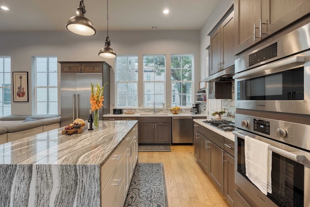 タウン レイク タウンハウス ホット タブ, ゲーム ルーム & スカイライン ビューズ