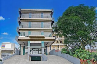 タウンハウス オーク ペカンバル ニア モール ペカンバル フォーマリー ホテル グランド サハラ