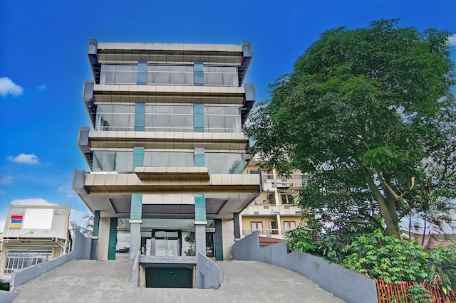 タウンハウス オーク ペカンバル ニア モール ペカンバル フォーマリー ホテル グランド サハラ