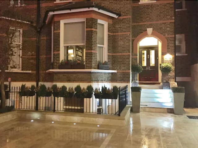 アビバ スタジオ アパートメンツ