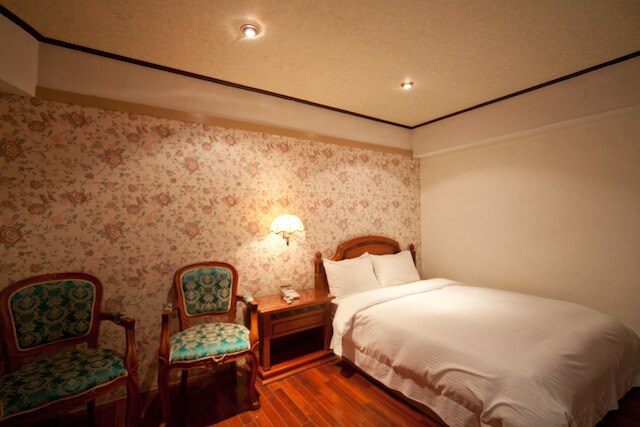 シャンパーニュ ホテル